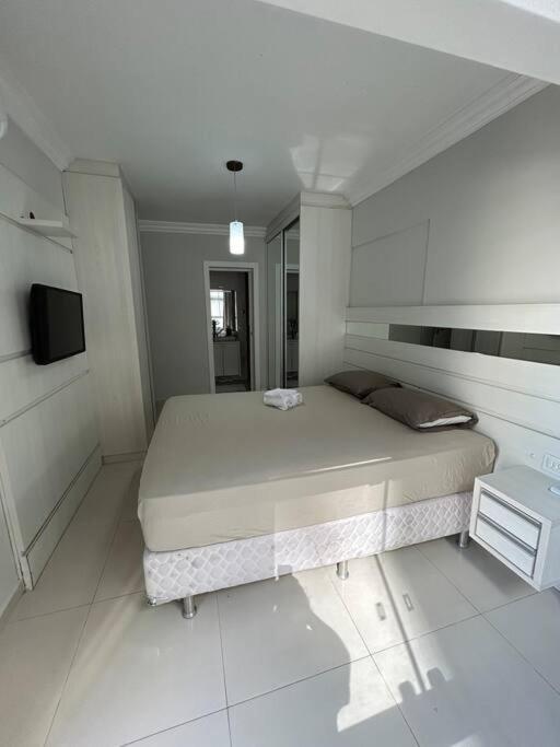 Apto Vista Mar, Frente Ao Shopping Atlantico * Balneario Camboriu